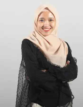 rizka-350x450 rizka-350x450